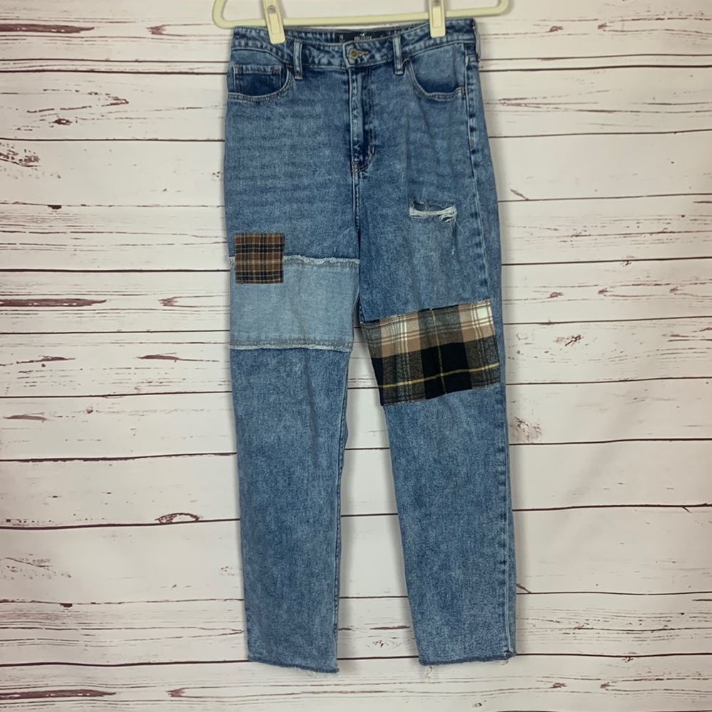 HOLLISTER Ultra High-Rise Mom Jean Vintage Stretch With Flannel Patches And Rip
